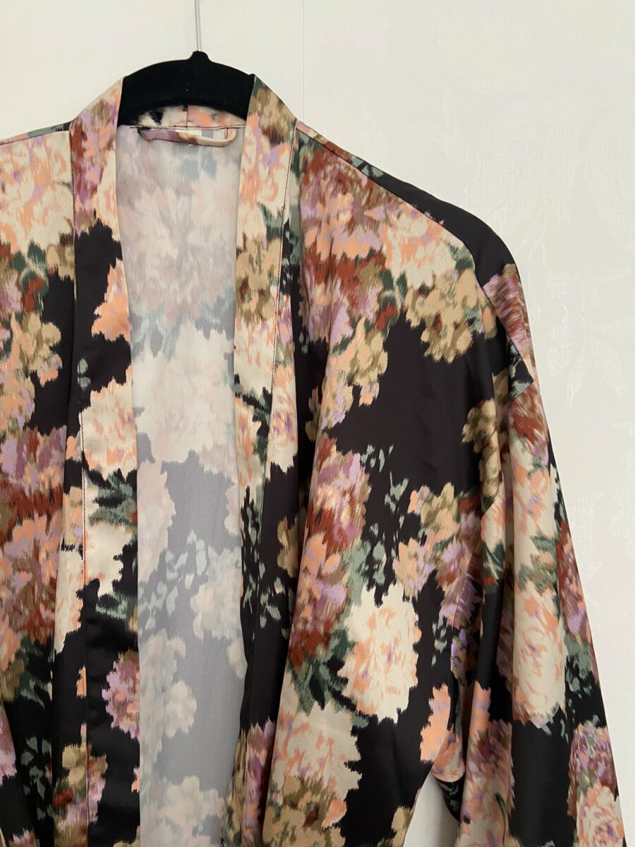 Ecosphere Vintage - Dark Flower Kimono